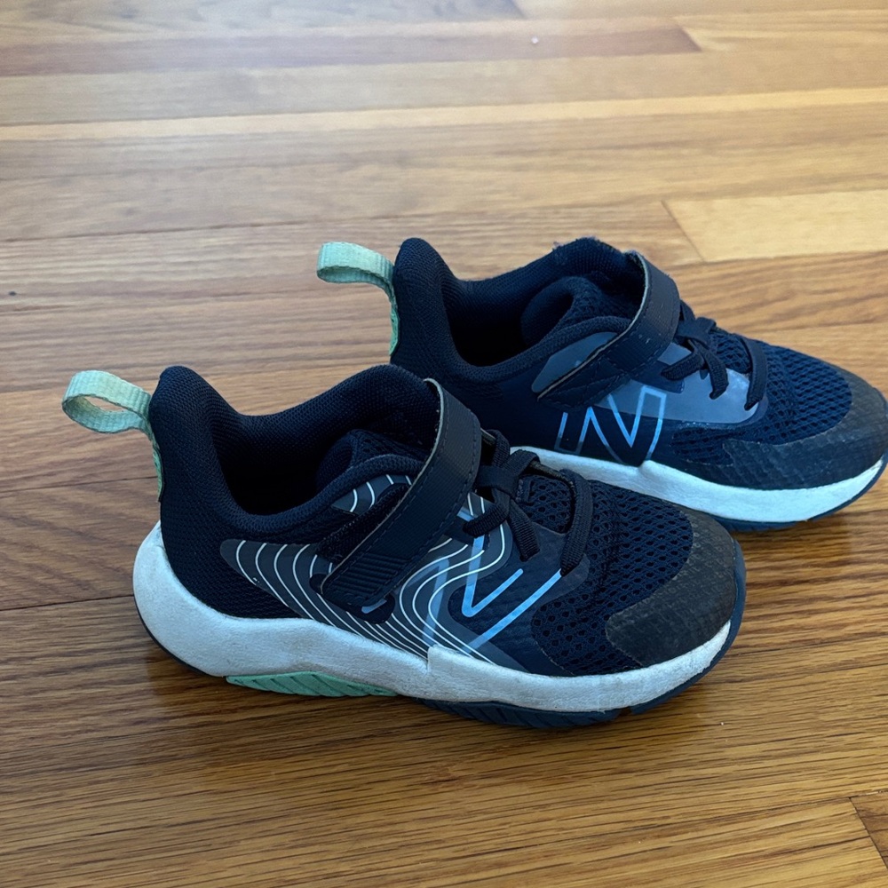 New Balance Kids' Black and Teal Sneakers